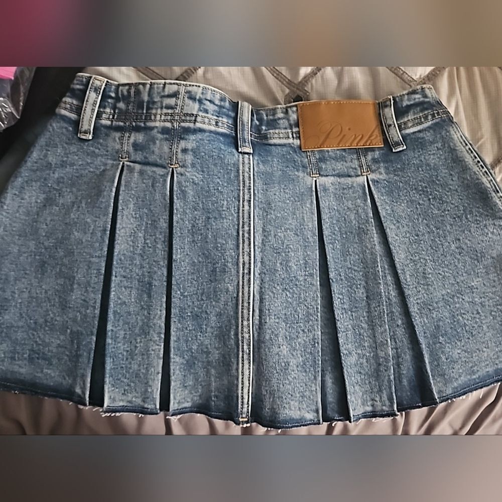 Denim by PINK Pleated Mini Skirt NEW MSRP $50 Bright Wash Denim Size SMALL - Picture 9 of 14